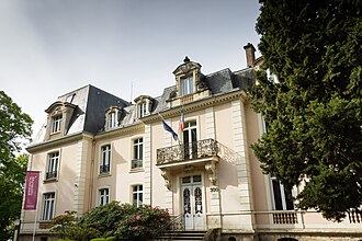 Université Paris-Saclay logo